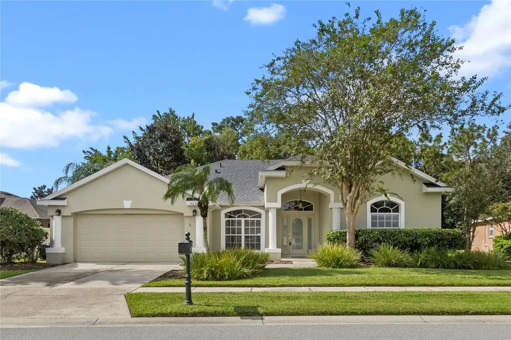 9220 Hidden Stream Court Orlando FL 32825