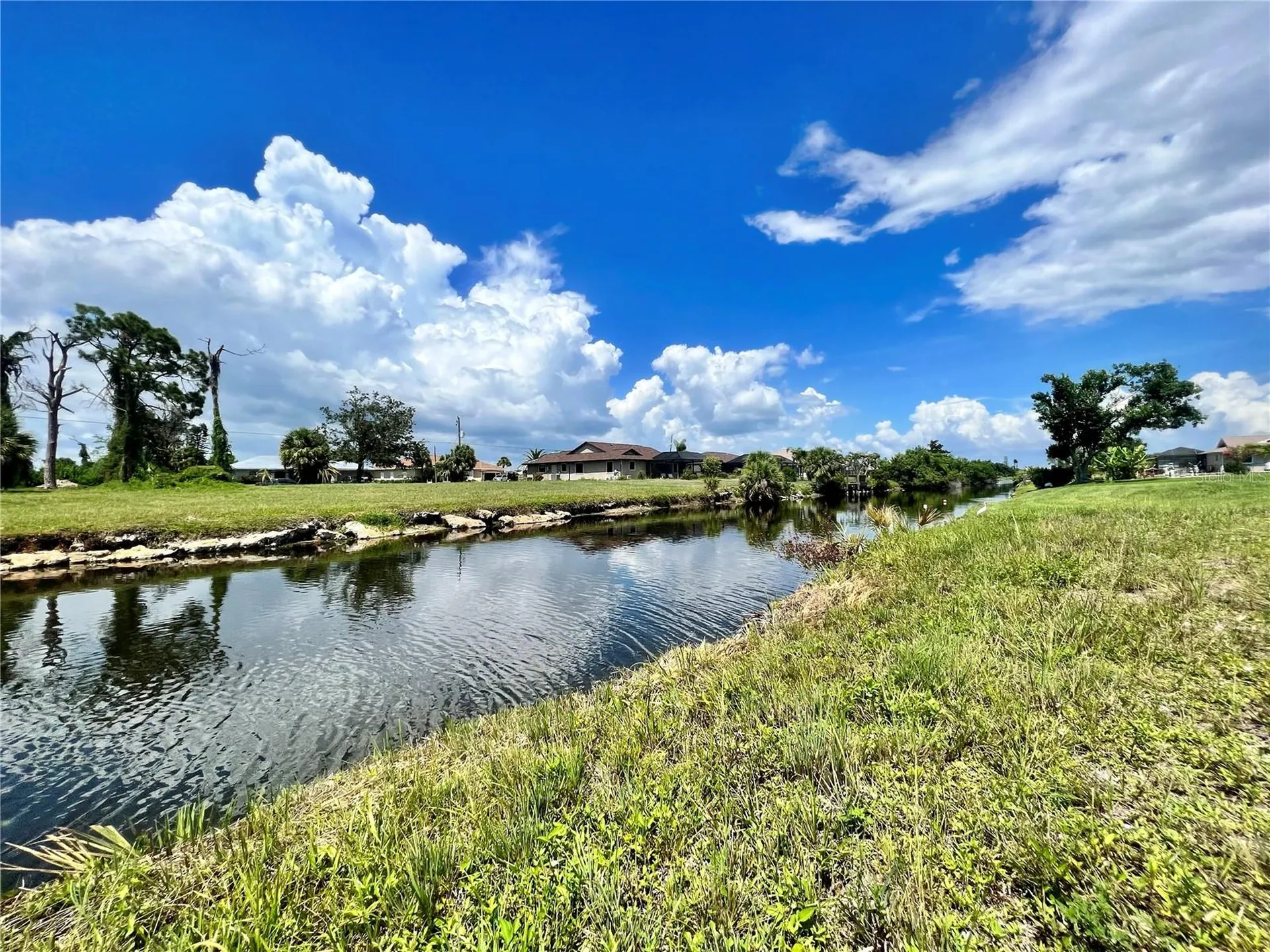 76 Mark Twain Lane Rotonda West FL 33947