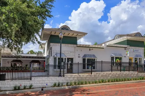 237 W 4th Avenue Mount Dora FL 32757