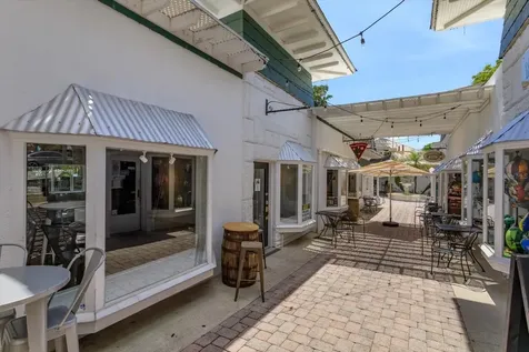 237 W 4th Avenue Mount Dora FL 32757