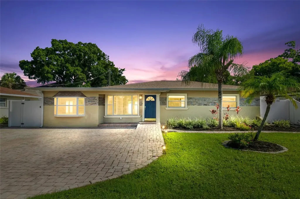 4115 W Gray Street Tampa FL 33609