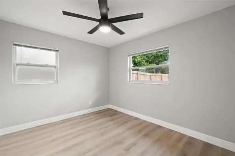 4576 22nd Avenue N St Petersburg FL 33713