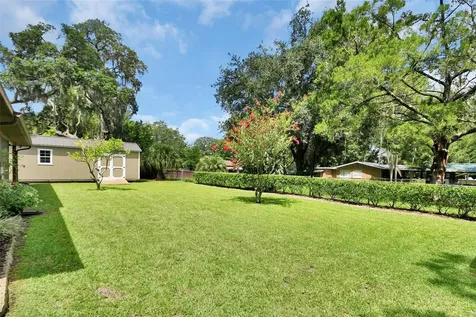 21 Poinsettia Drive Deland FL 32724