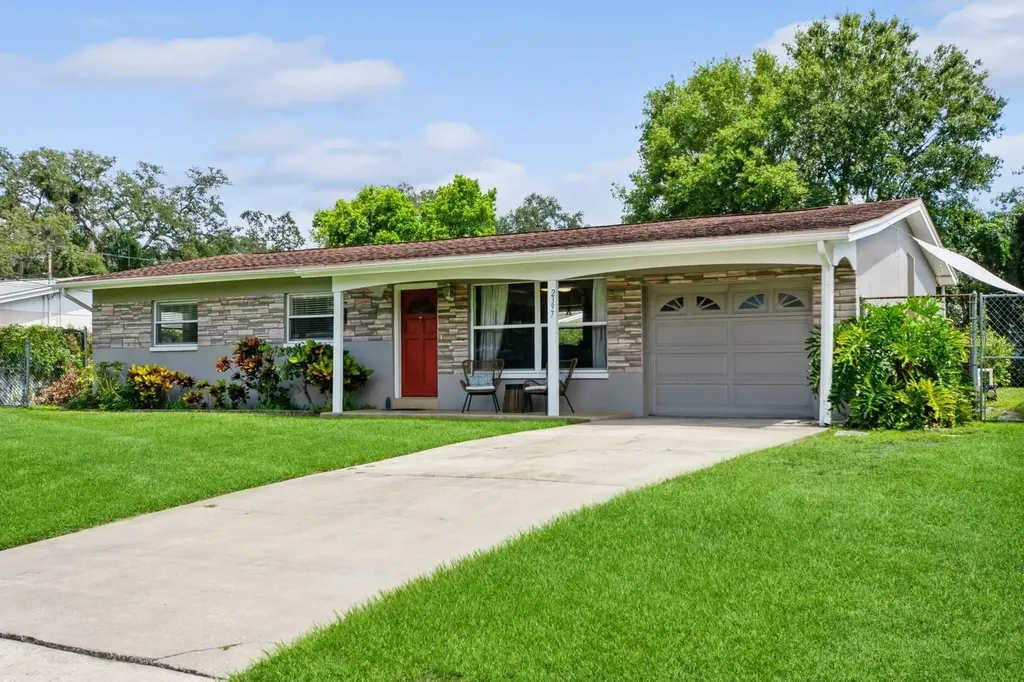 2397 Santa Cruz Avenue Clearwater FL 33764