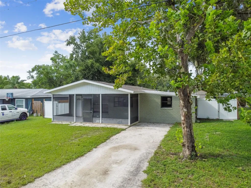 7024 Filbert Lane Tampa FL 33637