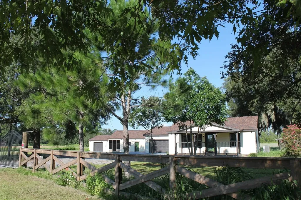 13832 Bay Lake Road Groveland FL 34736