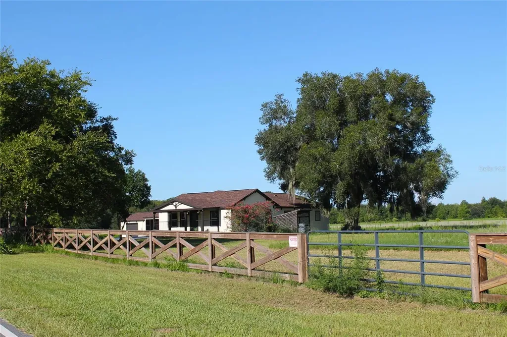 13832 Bay Lake Road Groveland FL 34736