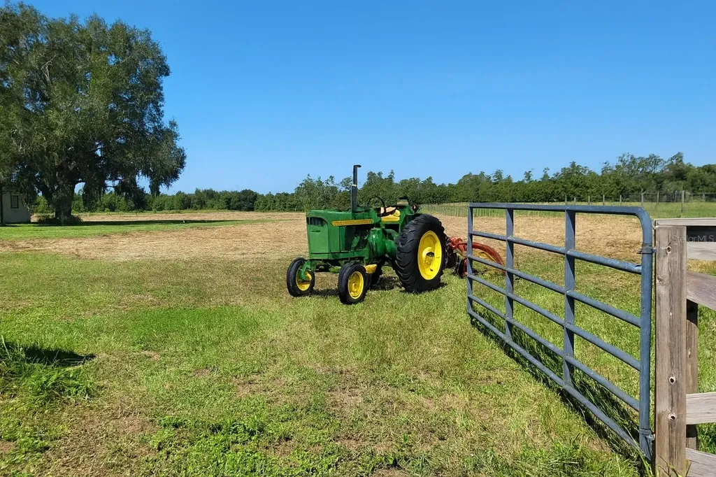 13832 Bay Lake Road Groveland FL 34736