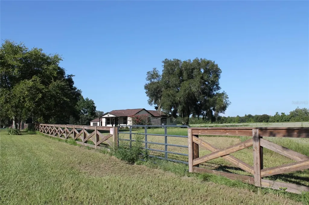13832 Bay Lake Road Groveland FL 34736