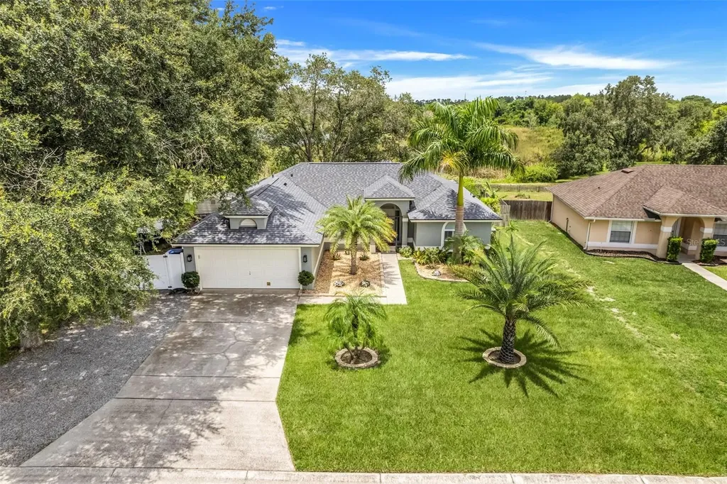 225 Hidden View Drive Groveland FL 34736
