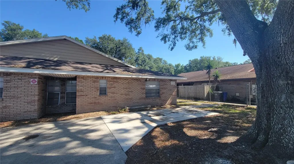 3203 Bloomingdale Villas Court Brandon FL 33511