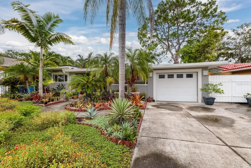 244 Sunlit Cove Drive NE St Petersburg FL 33702