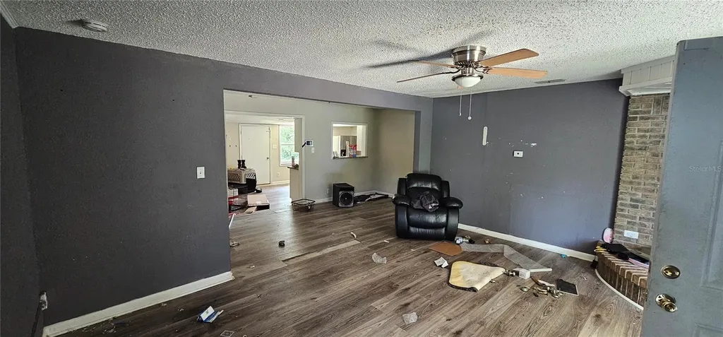 4375 Lindsey Loop Dover FL 33527
