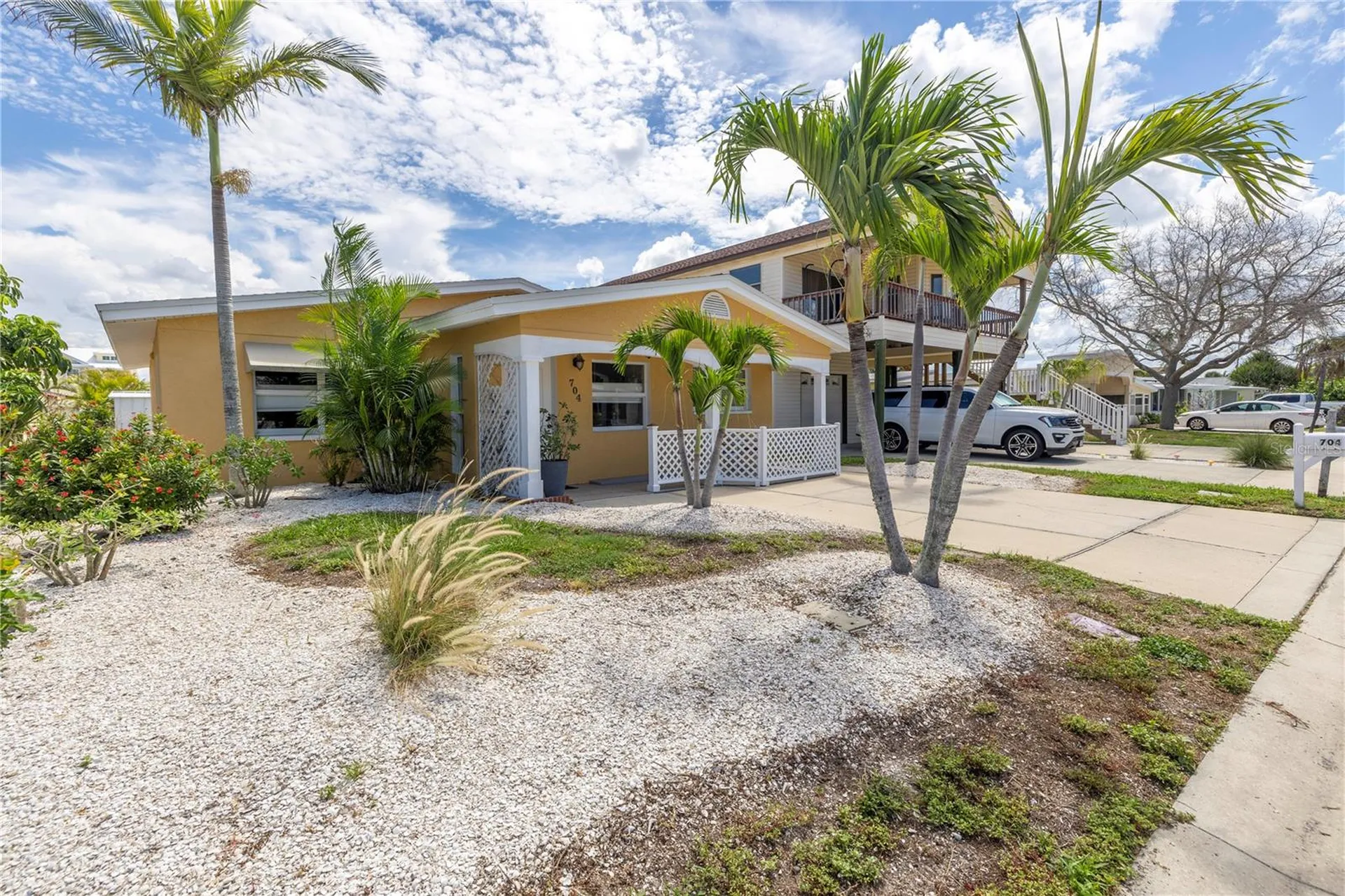 704 180th Avenue E Redington Shores FL 33708