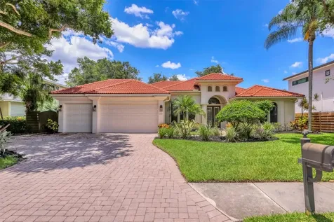 1701 Hillview Street Sarasota FL 34239