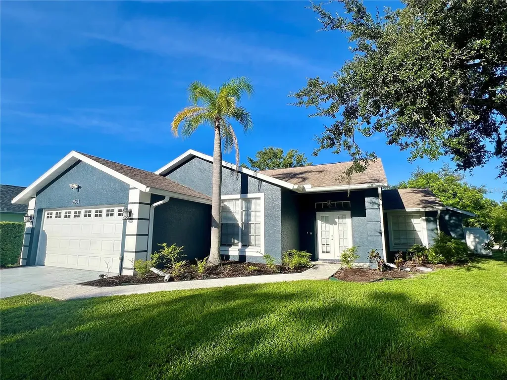 2531 Man Of War Circle Sarasota FL 34240