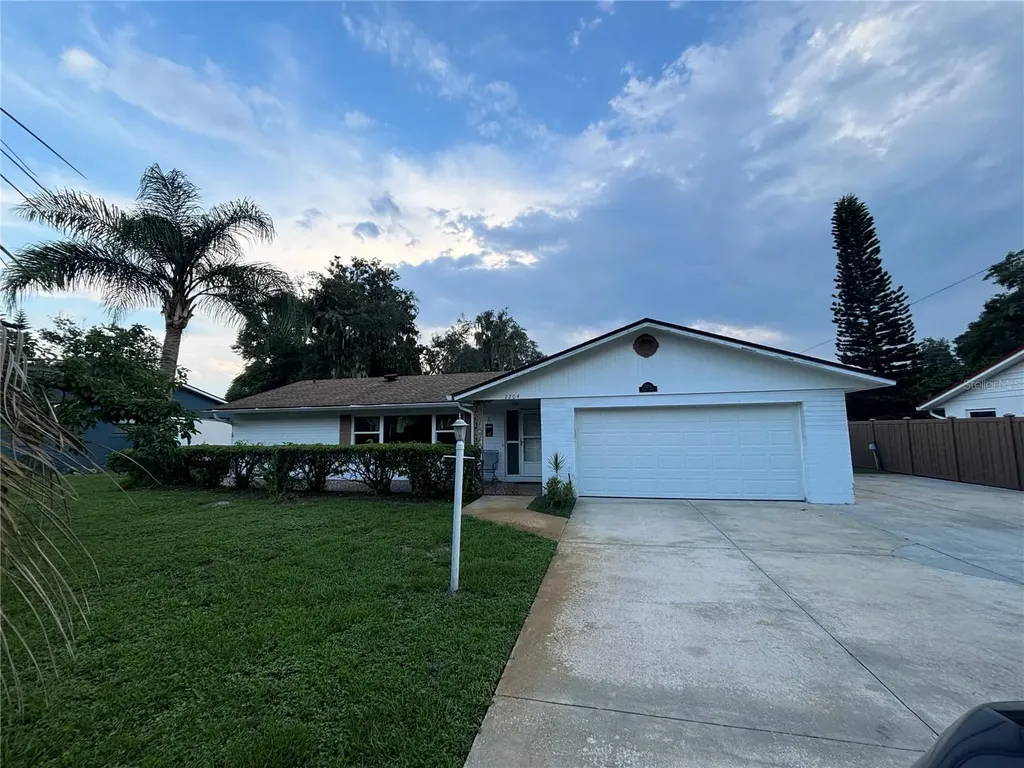 2204 Mimosa Lane Deland FL 32724