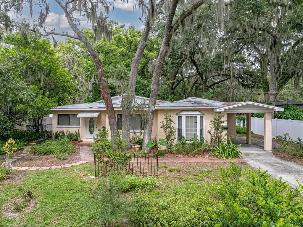 2310 S Lincoln Avenue Lakeland FL 33803