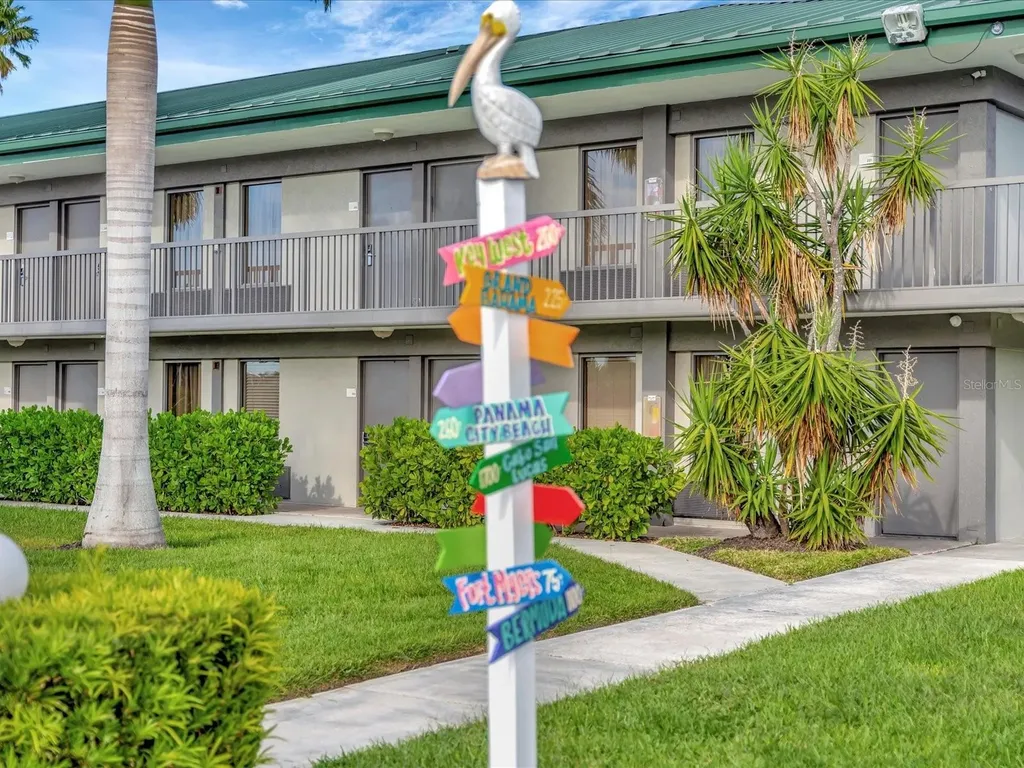 7150 N Tamiami Trail Sarasota FL 34243