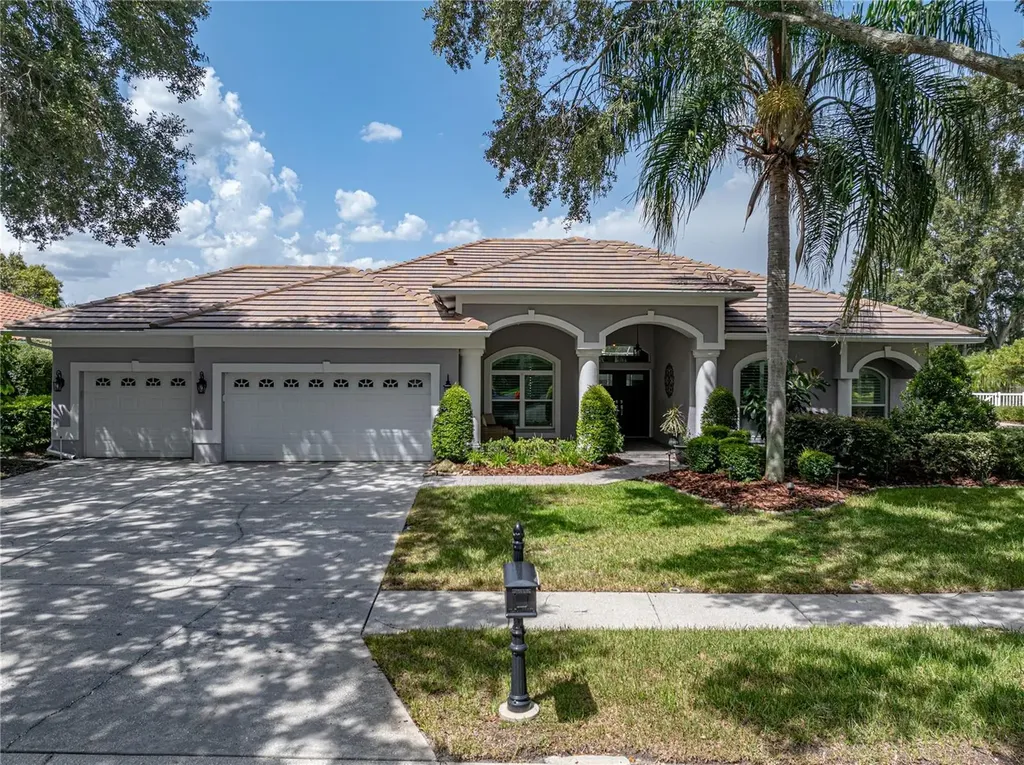 17805 Ridgeway Court Tampa FL 33647
