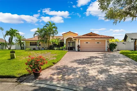 1104 81st Street S St Petersburg FL 33707
