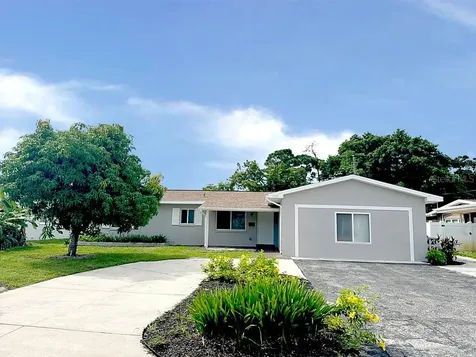 1735 Lakewood Drive S St Petersburg FL 33712