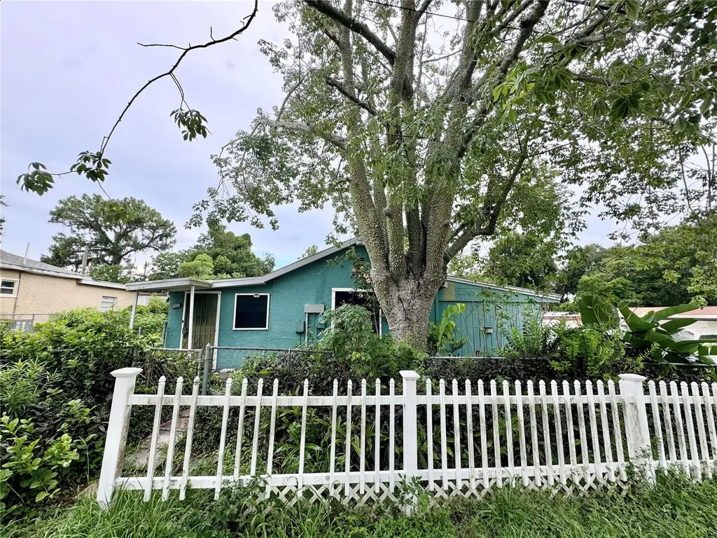 9304 N 19th Street Tampa FL 33612