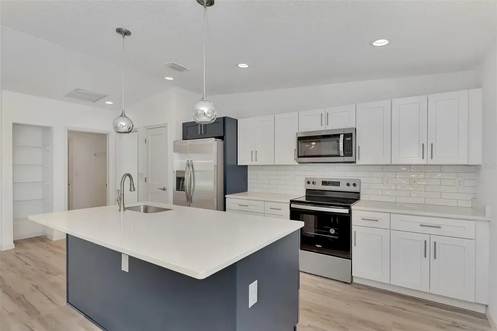 3847 E Price Boulevard North Port FL 34288