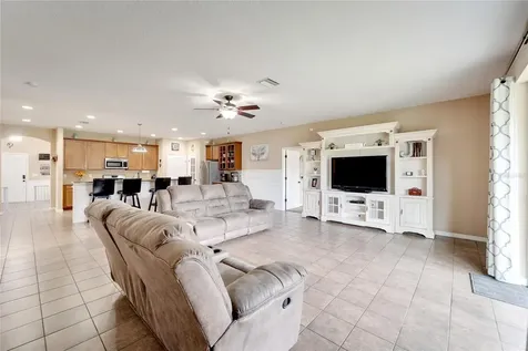 1816 Via Chianti Street Plant City FL 33566