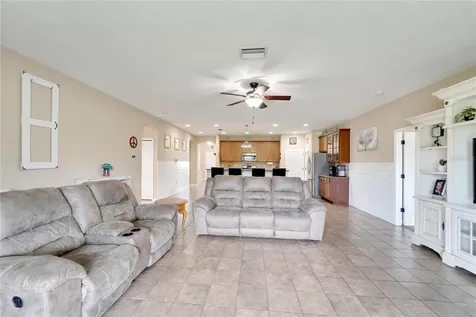 1816 Via Chianti Street Plant City FL 33566