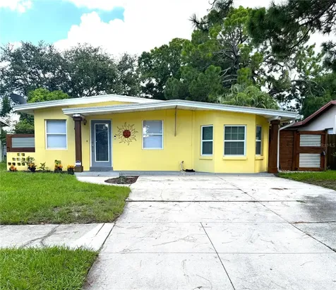 860 86th Avenue N St Petersburg FL 33702
