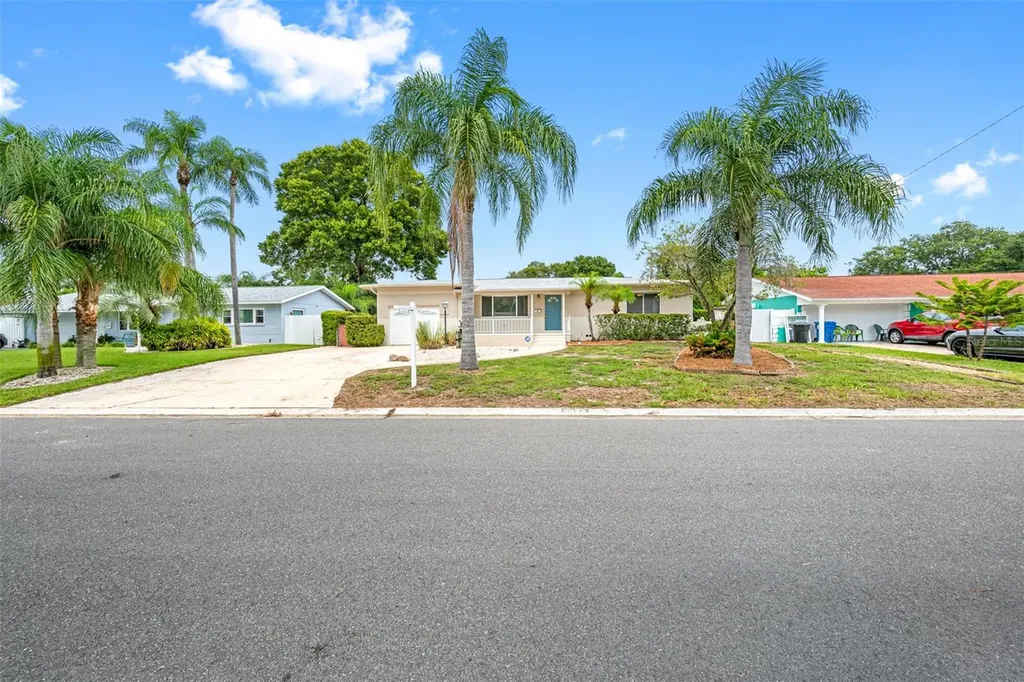 4553 35th Avenue N St Petersburg FL 33713