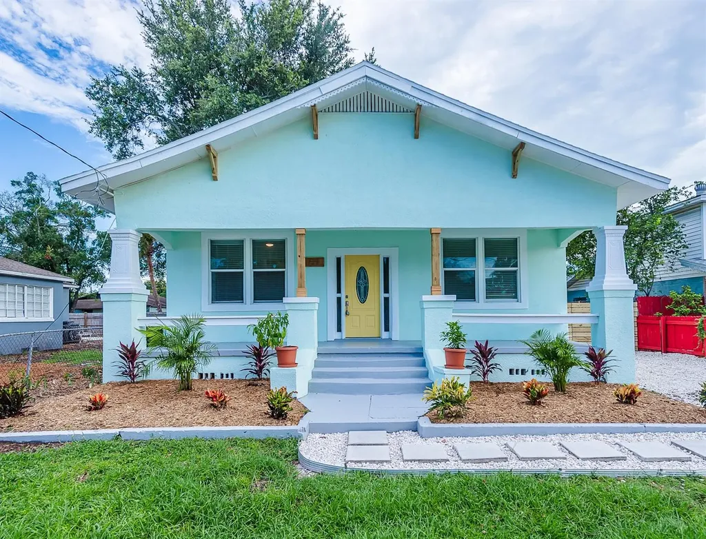 2729 W Spruce Street Tampa FL 33607