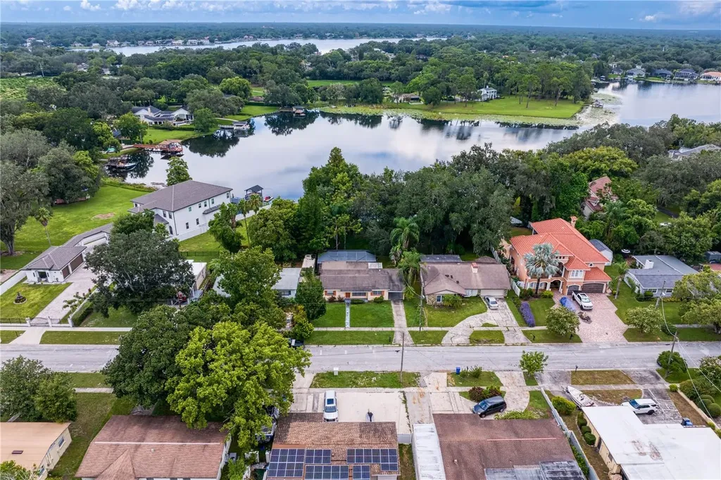 2525 N Habana Place Tampa FL 33618