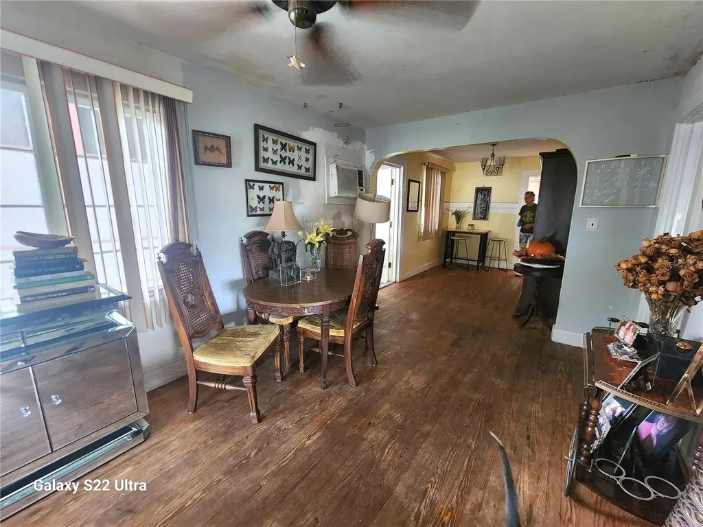 421 10th Avenue N St Petersburg FL 33701