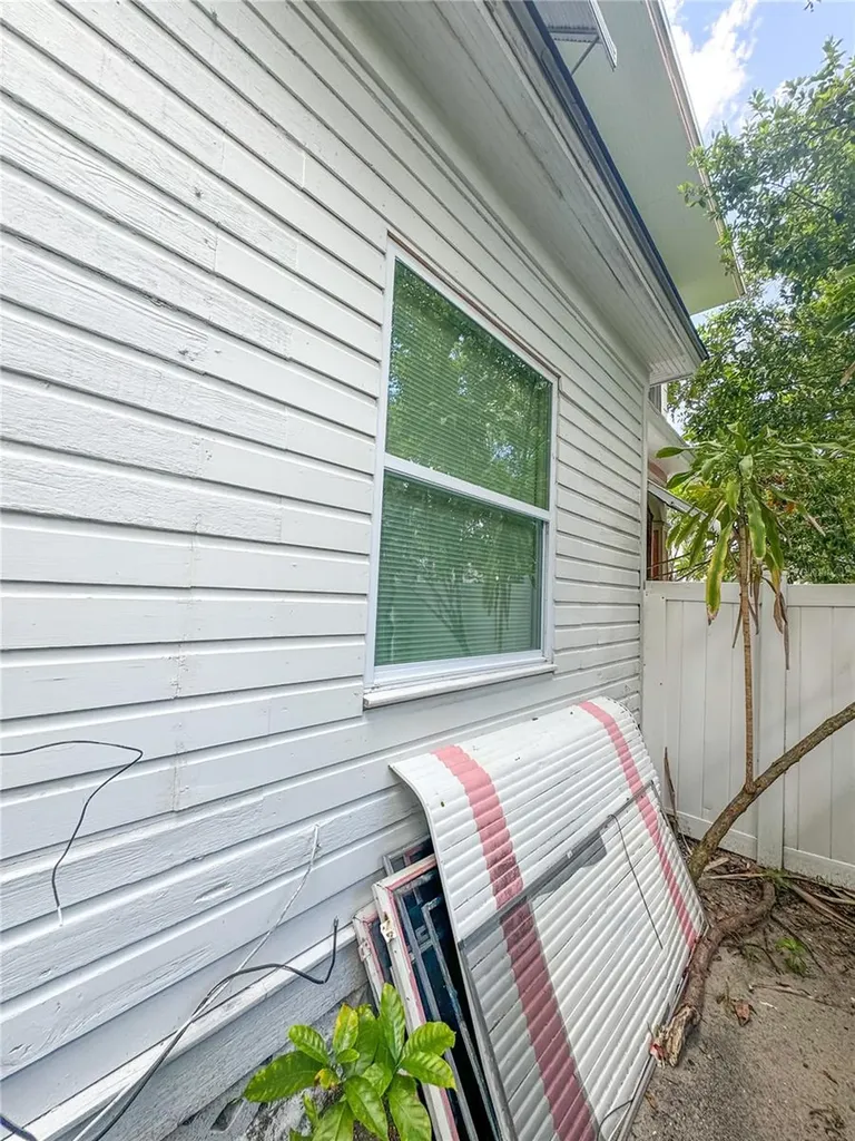 421 10th Avenue N St Petersburg FL 33701