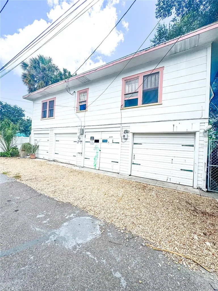 421 10th Avenue N St Petersburg FL 33701