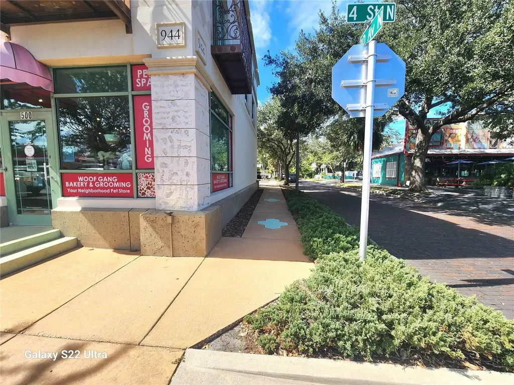421 10th Avenue N St Petersburg FL 33701