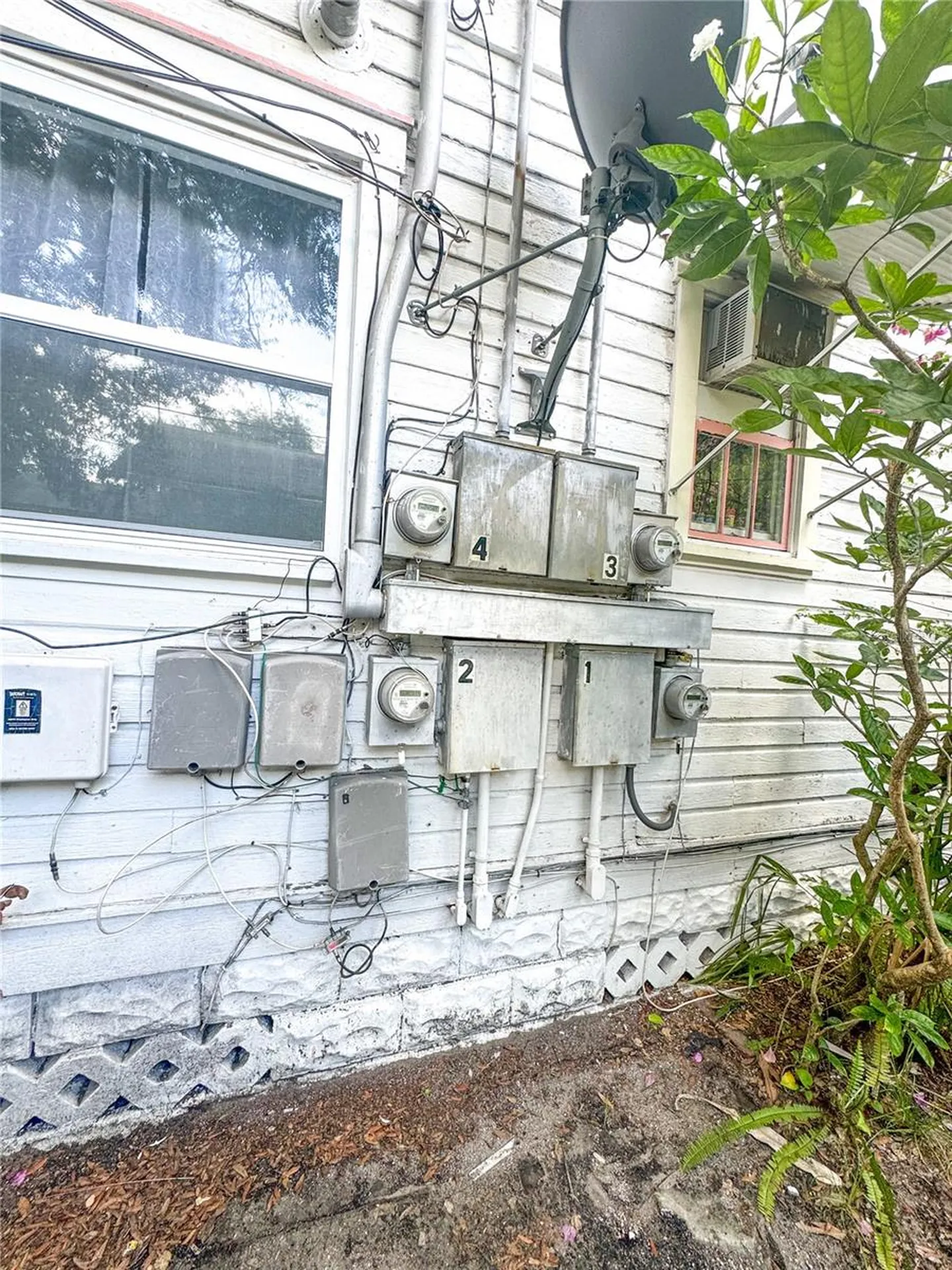 421 10th Avenue N St Petersburg FL 33701