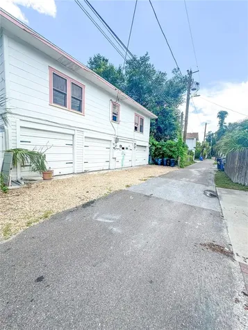 421 10th Avenue N St Petersburg FL 33701