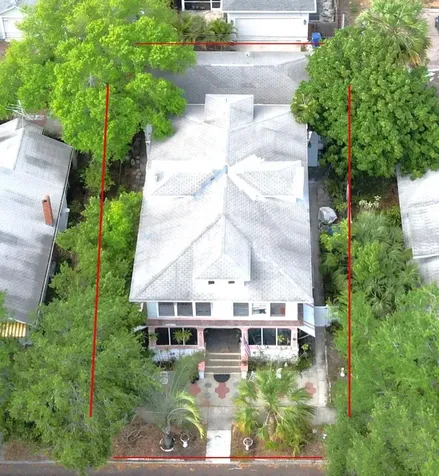 421 10th Avenue N St Petersburg FL 33701
