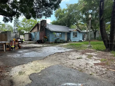 2410 Novus Street Sarasota FL 34237