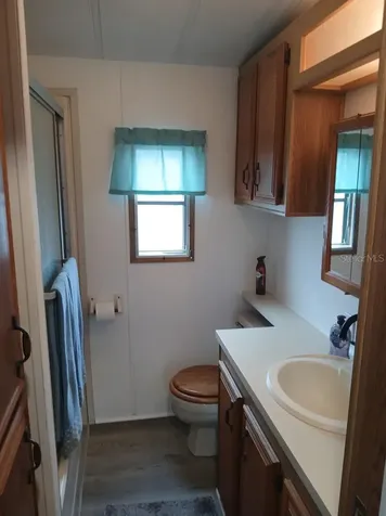 94 Eagle Point S Osteen FL 32764