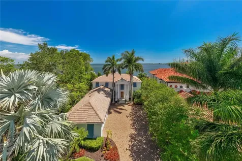 1667 Brightwaters Boulevard NE St Petersburg FL 33704