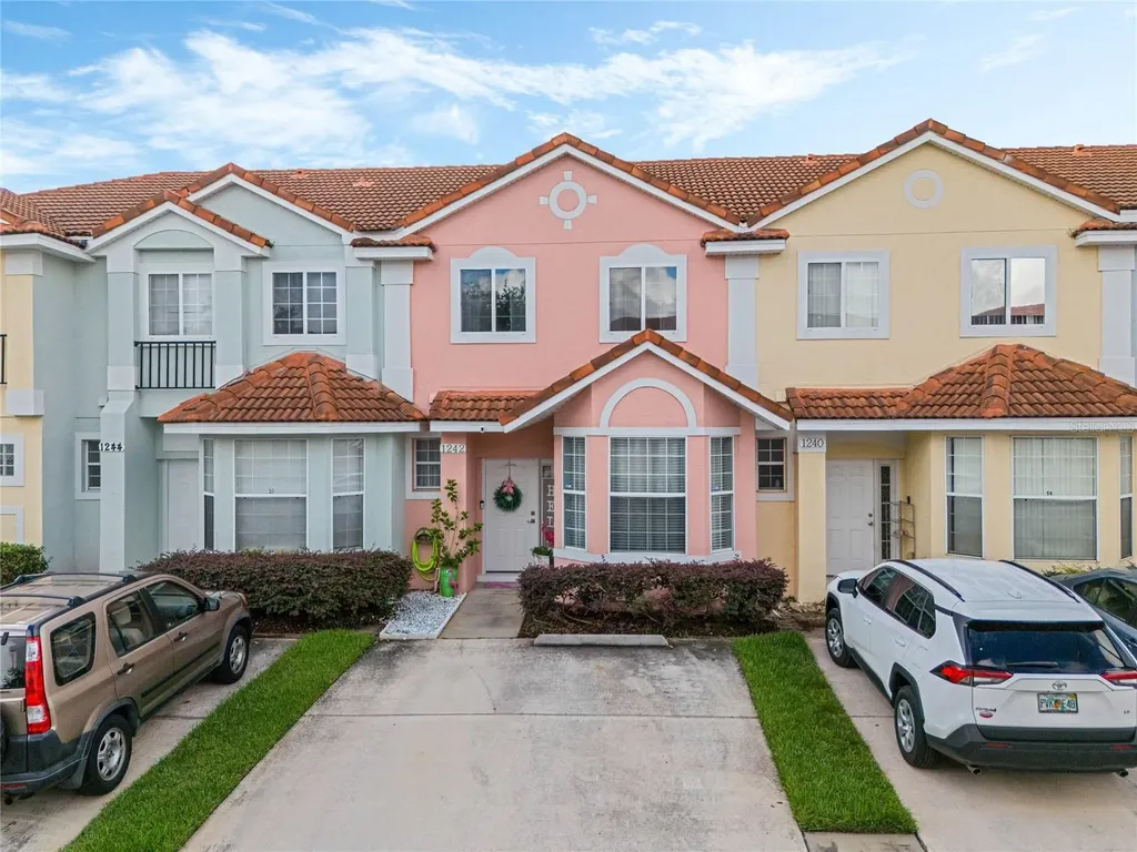 1242 S Beach Circle Kissimmee FL 34746