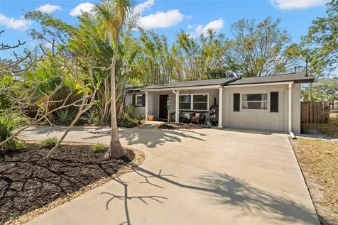 1736 W Manor Avenue Clearwater FL 33765