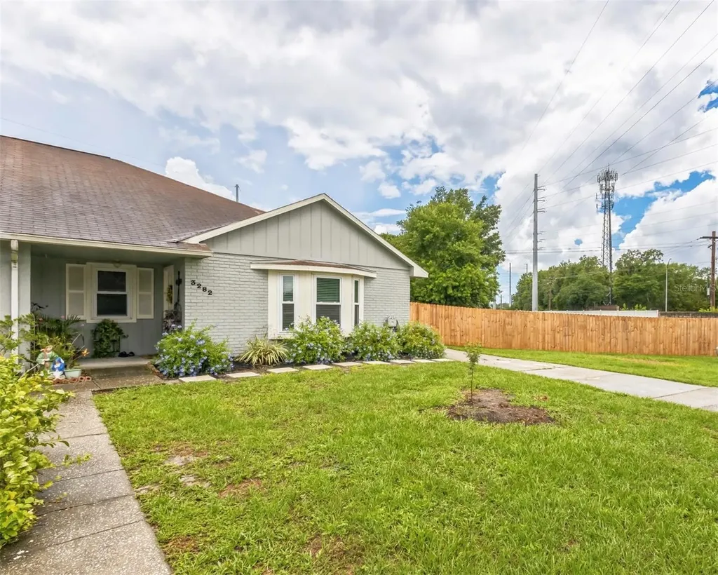3282 Laurel Dale Drive Tampa FL 33618
