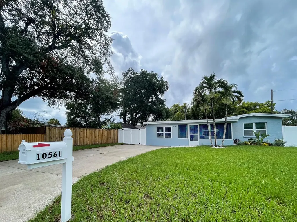 10561 53rd Avenue N St Petersburg FL 33708