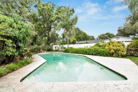 10506 Homestead Drive Tampa FL 33618