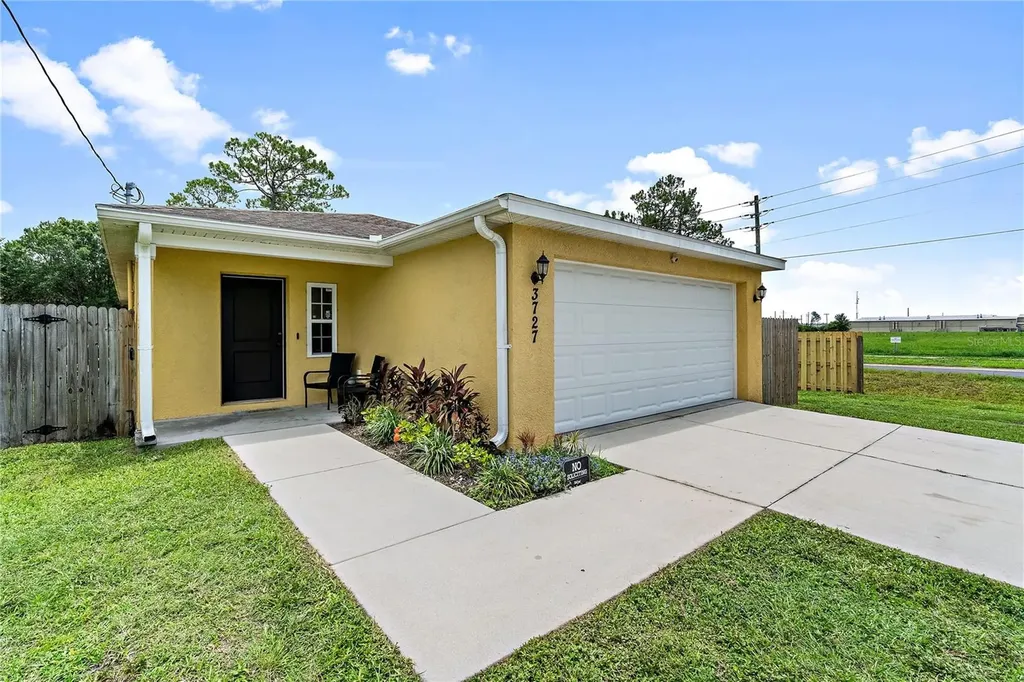 3727 20th Street E Bradenton FL 34208